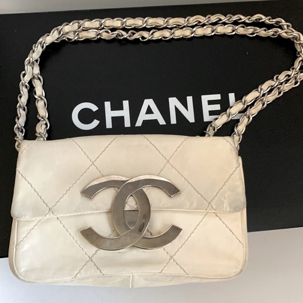 CHANEL Ivory Leather Quilted Vintage Chain Crossbody Mini Silver HW HUGE CC 🤍